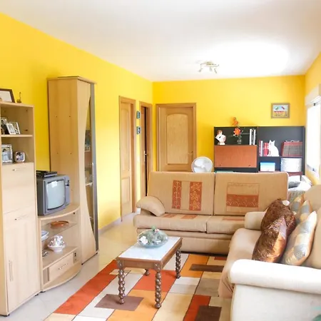 Spacious House With Garden In - Family-friendly * Touro