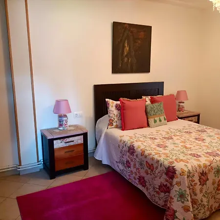 Spacious House With Garden In - Family-friendly Semesterbostad Touro