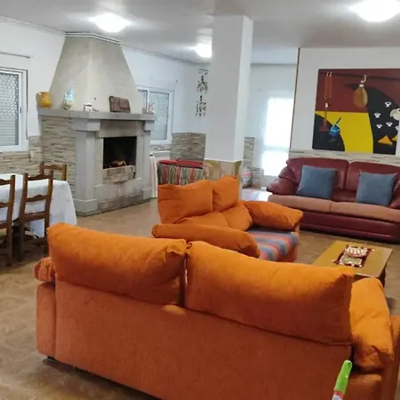 Spacious House With Garden In - Family-friendly Tatil Evi *