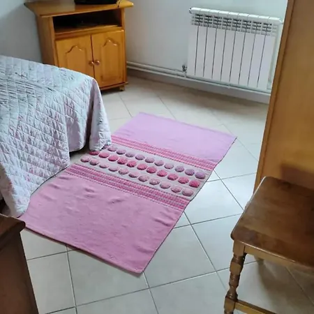 Holiday home Spacious House With Garden In - Family-friendly *