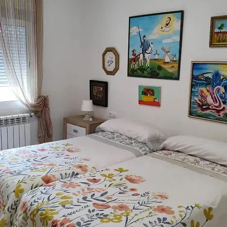 Spacious House With Garden In - Family-friendly * Touro