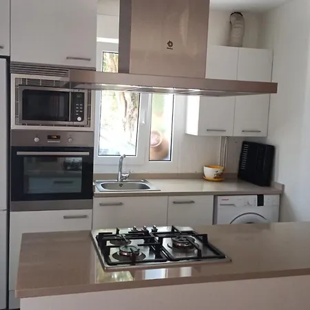 Spacious House With Garden In - Family-friendly Tatil Evi