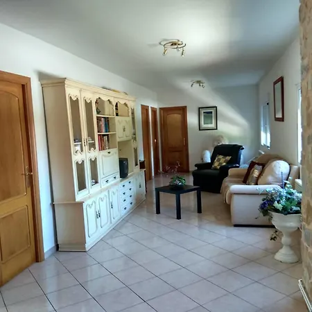 Spacious House With Garden In - Family-friendly Tatil Evi *