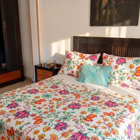 Tatil Evi Spacious House With Garden In - Family-friendly Touro