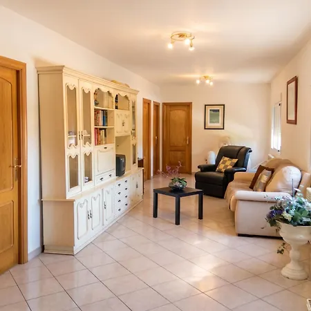 Spacious House With Garden In - Family-friendly * Touro