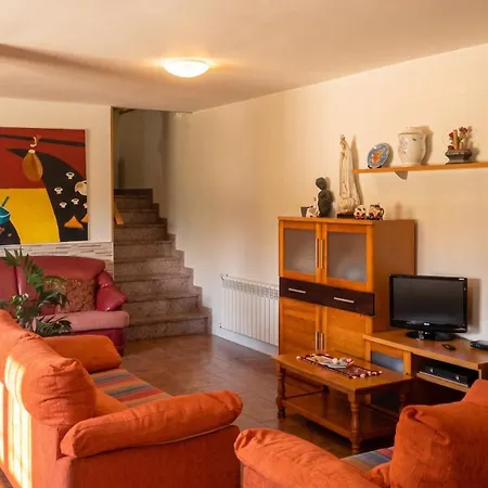 Spacious House With Garden In - Family-friendly