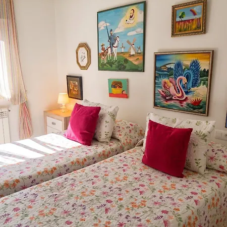 Spacious House With Garden In - Family-friendly Touro