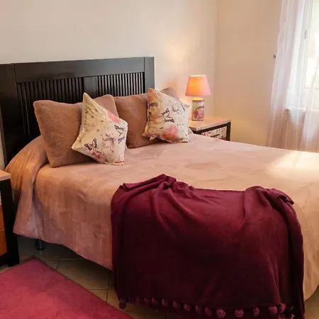 Spacious House With Garden In - Family-friendly Tatil Evi Touro