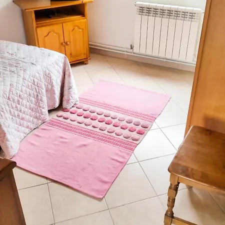 Spacious House With Garden In - Family-friendly *