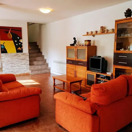 Spacious House With Garden In - Family-friendly Touro