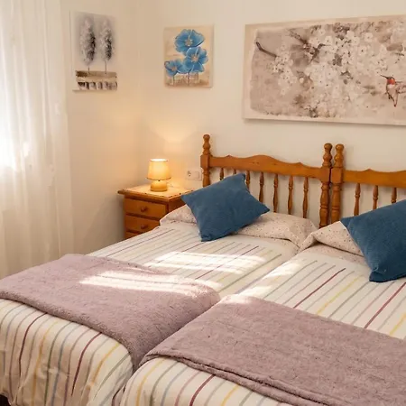 Spacious House With Garden In - Family-friendly Tatil Evi