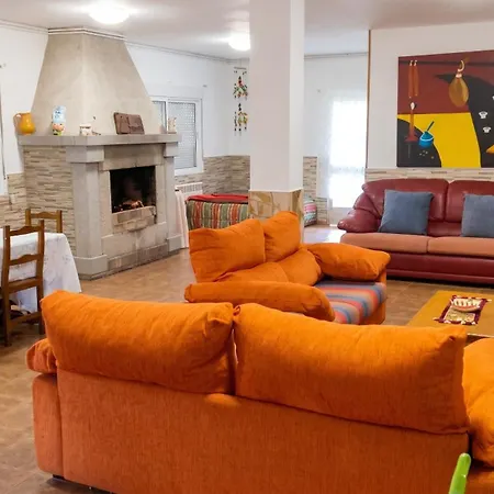 Spacious House With Garden In - Family-friendly Touro