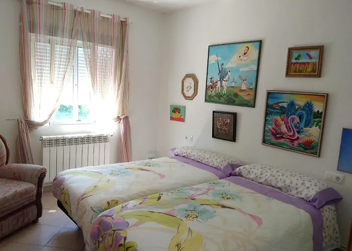 Spacious House With Garden In - Family-friendly * Touro