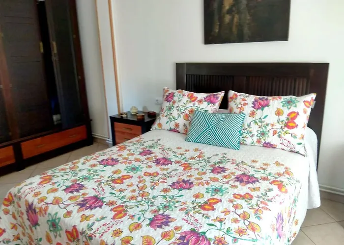 Spacious House With Garden In - Family-friendly Touro