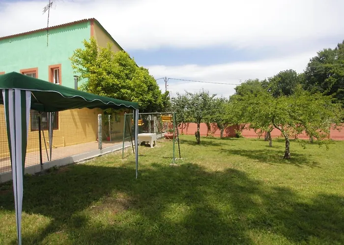 別荘 Spacious House With Garden In - Family-friendly *