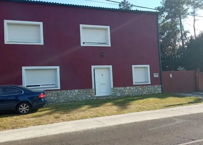 Spacious House With Garden In - Family-friendly Hébergement de vacances