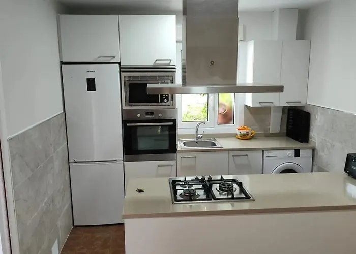 Spacious House With Garden In - Family-friendly Touro